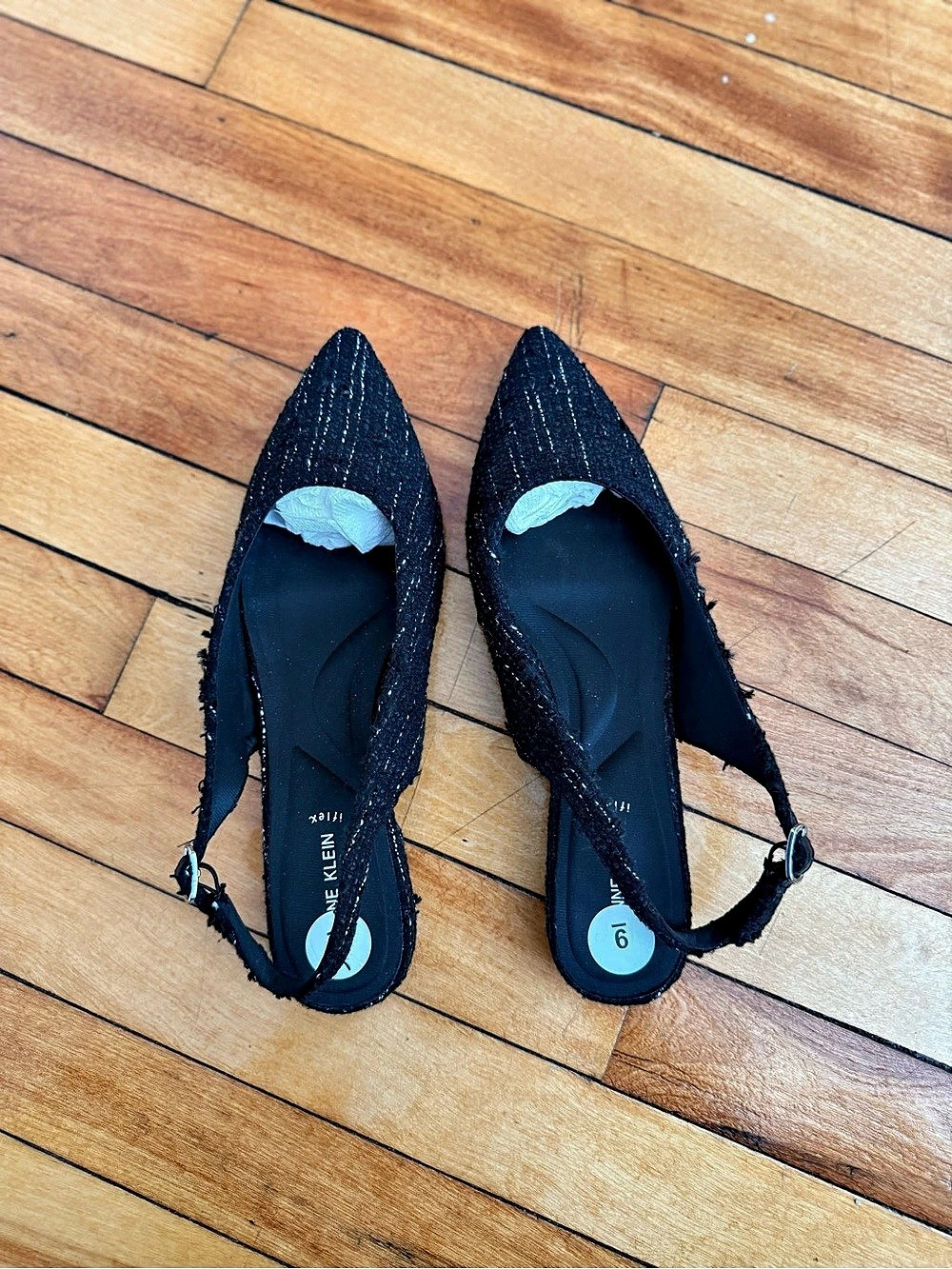 Anne Klein Pointed-Toe Slingback Heels in Black US 9